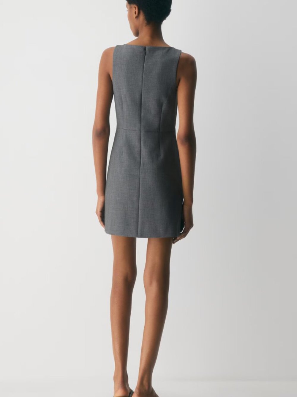 Aritzia Bond Dress NWT - Heather Charcoal - Size: 6 - Picture 3 of 6